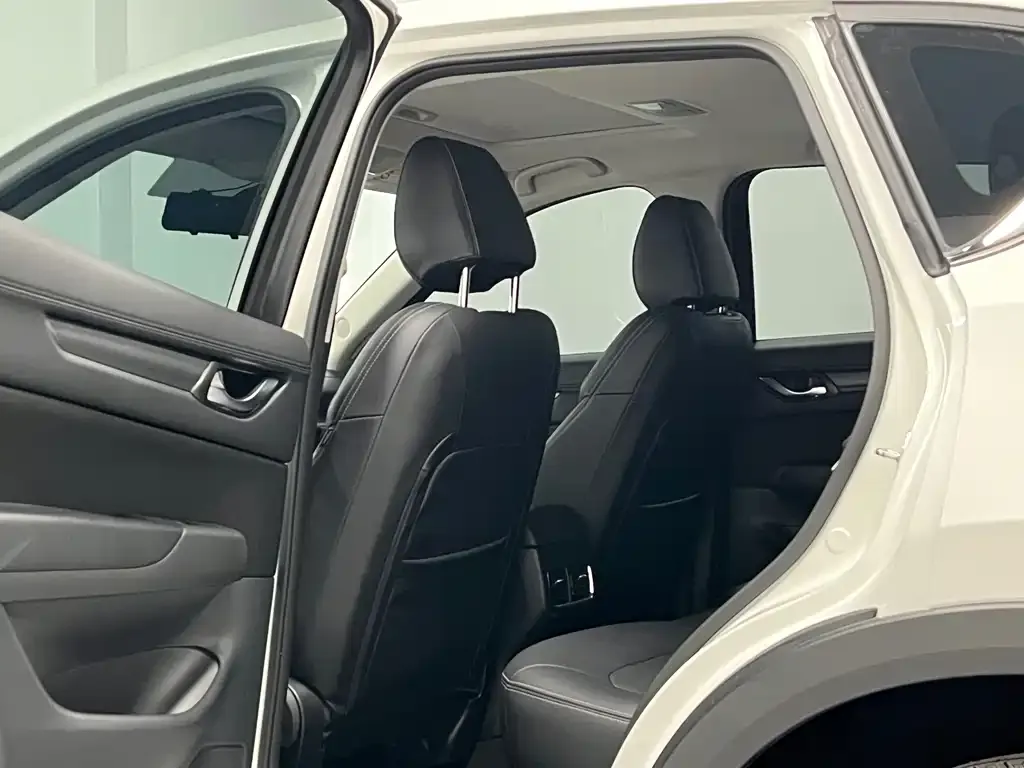 Mazda CX-5 2023 из CN, фото 2