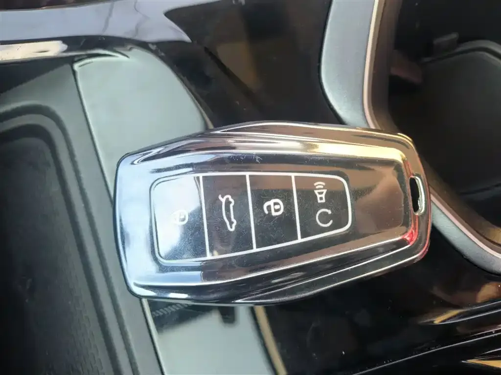 Geely Boyue L 2023 из CN, фото 2