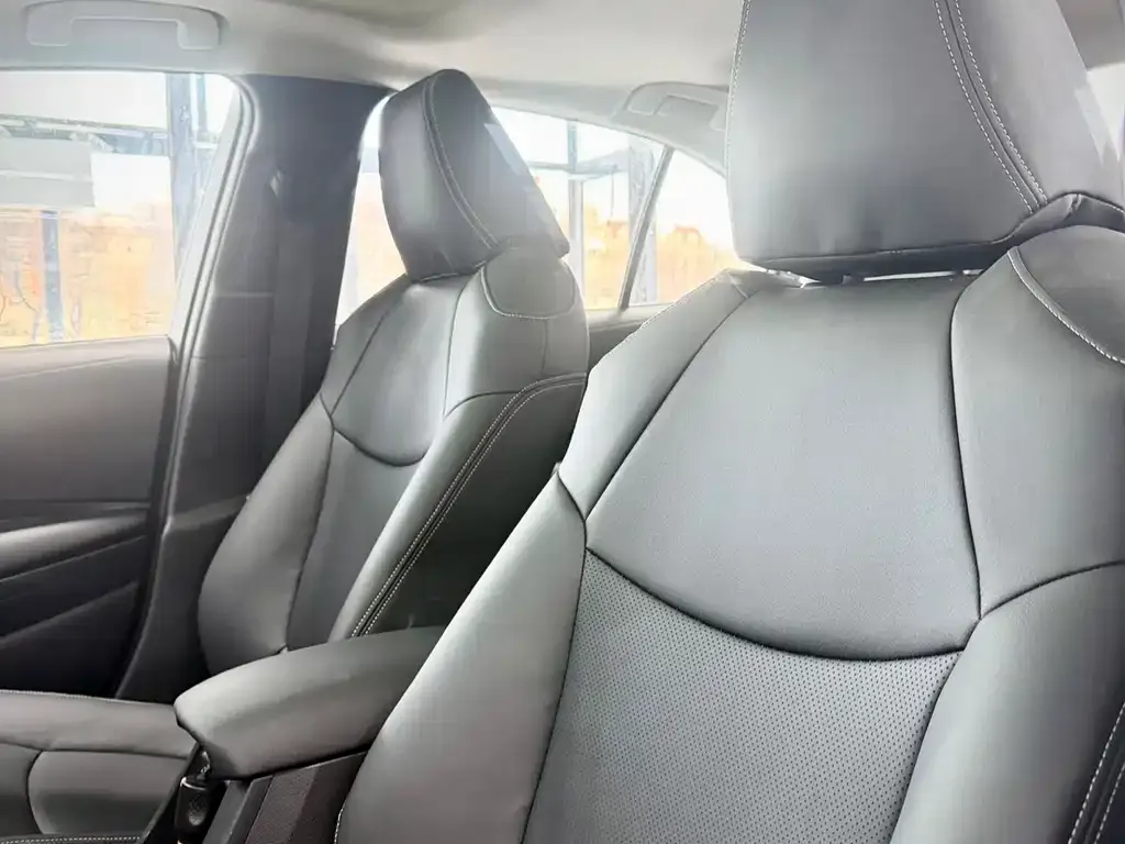 Toyota Corolla 2023 из CN, фото 2
