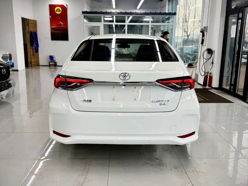 Toyota Corolla 2023 из CN, фото 10