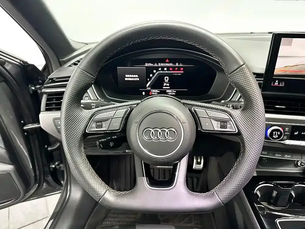 Audi A4L 2024 из CN, фото 10