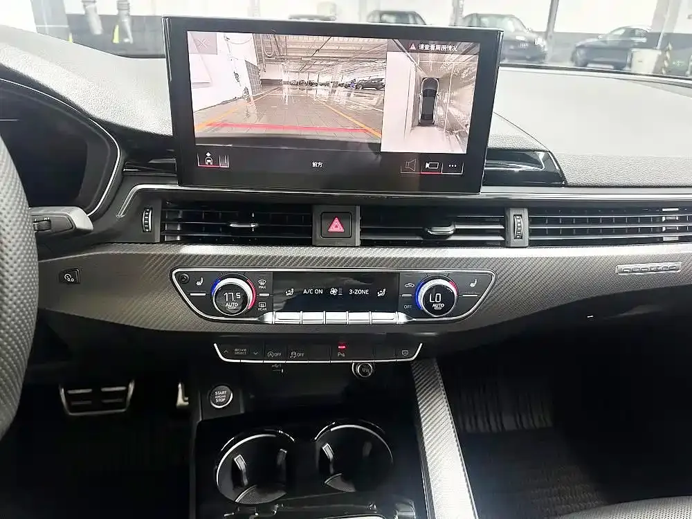 Audi A4L 2024 из CN, фото 3