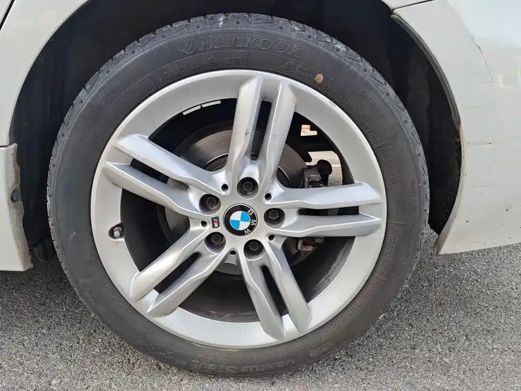 BMW 1 Series 2023 из CN, фото 2