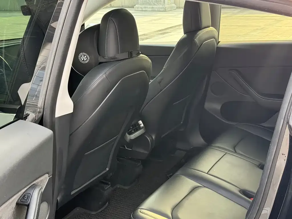 Tesla Model Y 2022 из CN, фото 10