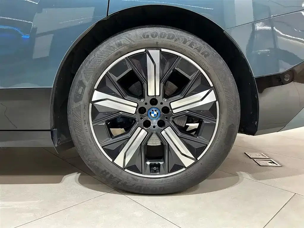 BMW iX 2023 из CN, фото 5