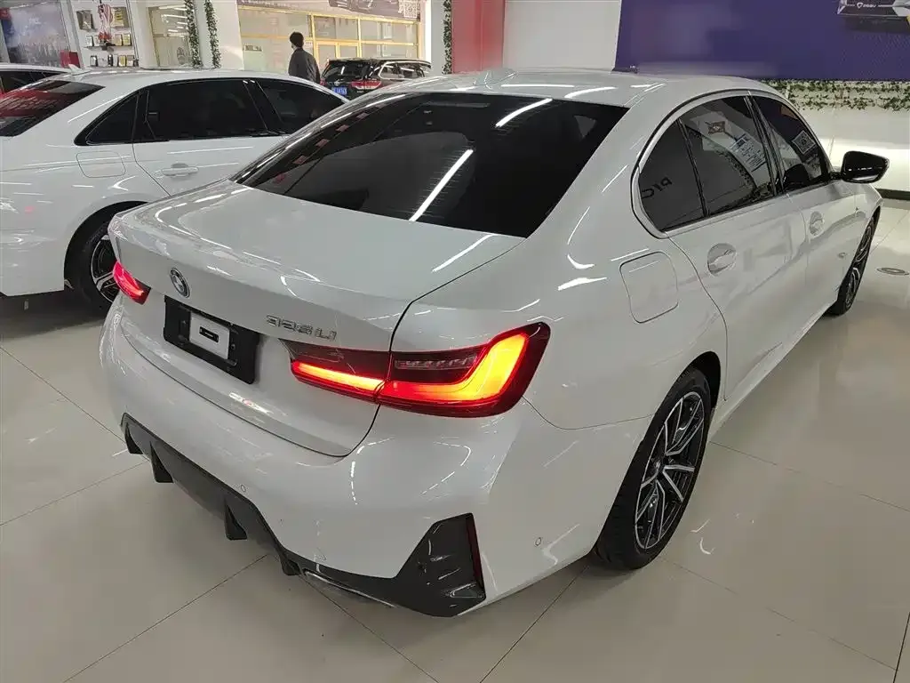 BMW 3 Series 2024 из CN, фото 5