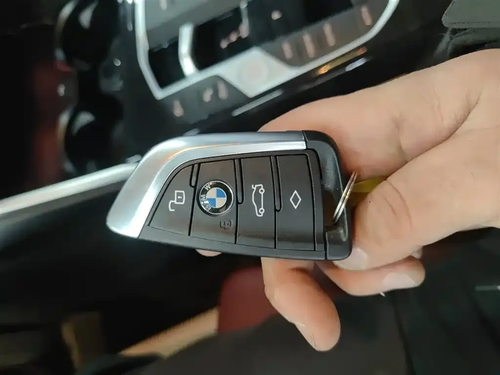 BMW 3 Series 2024 из CN, фото 6