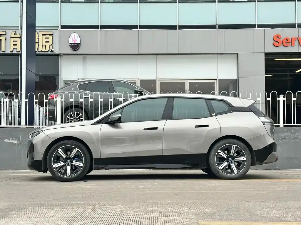 BMW iX 2023 из CN, фото 3