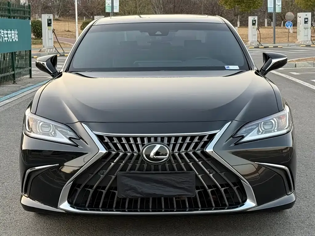 Lexus ES — фото 3
