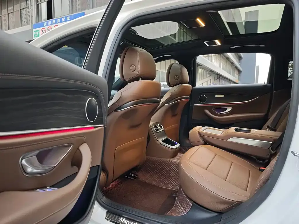 Mercedes-Benz E-Class 2023 из CN, фото 4