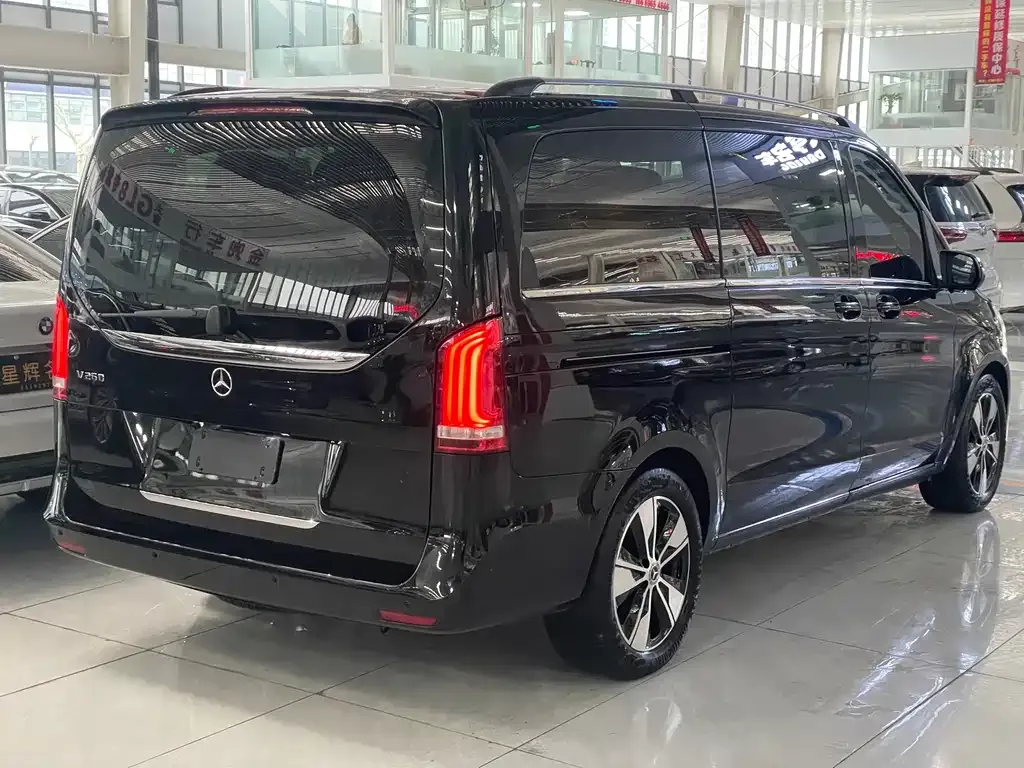 Mercedes-Benz V-Class 2021 из CN, фото 8