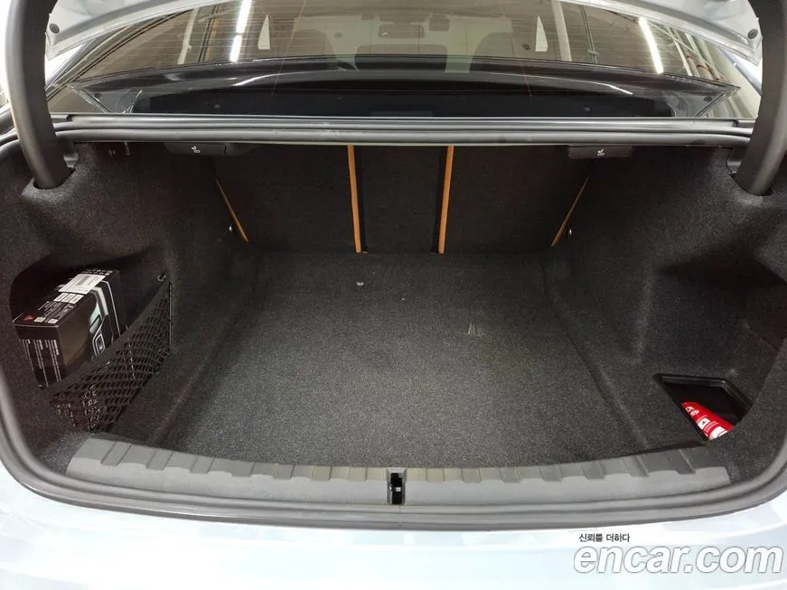 BMW 3-Series 2023 из KR, фото 6