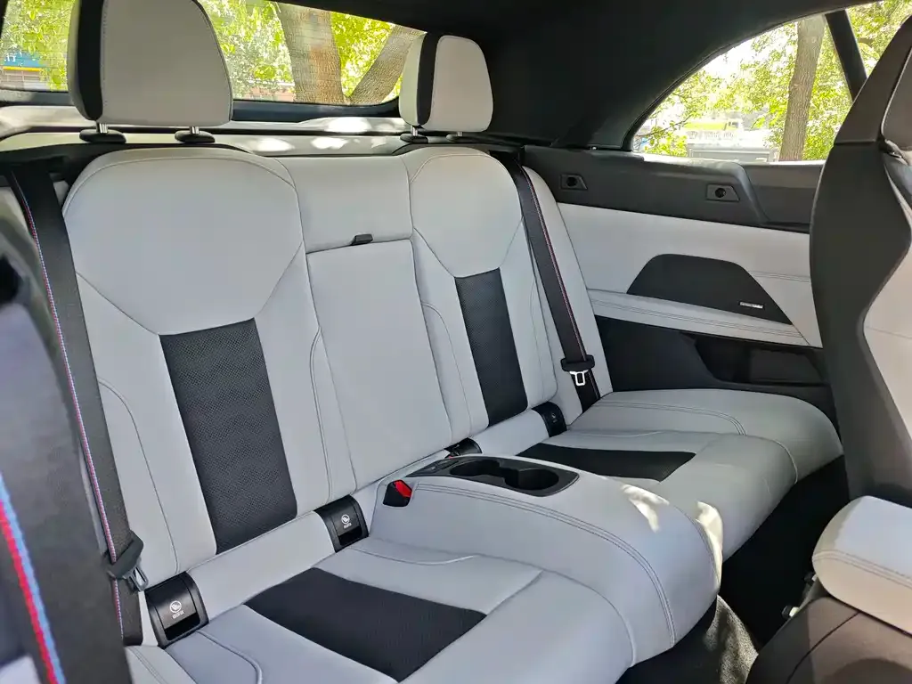 BMW M4 2024 из CN, фото 3