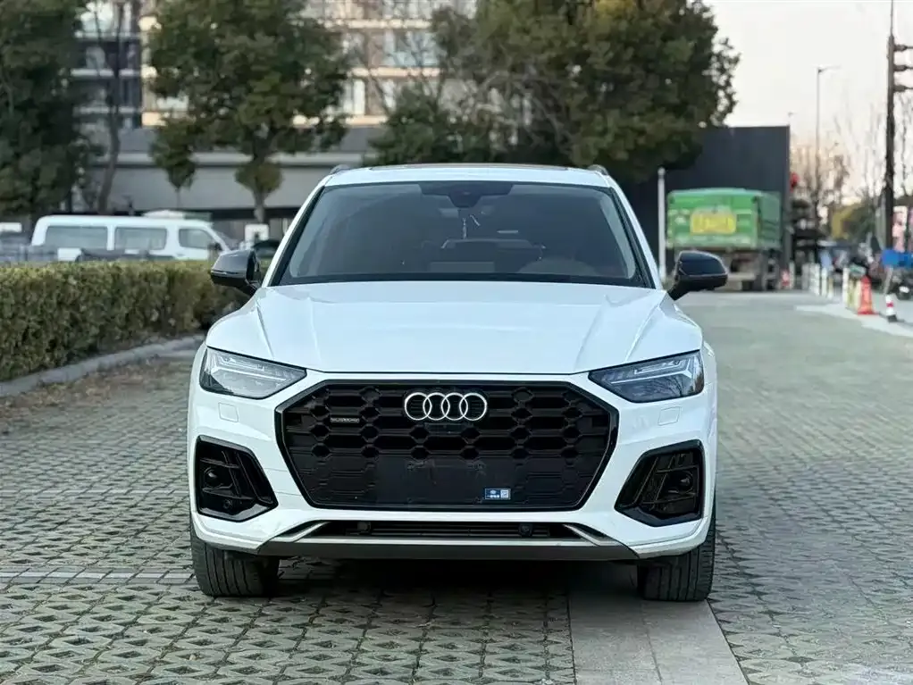 Audi Q5L 2022 из CN, фото 5