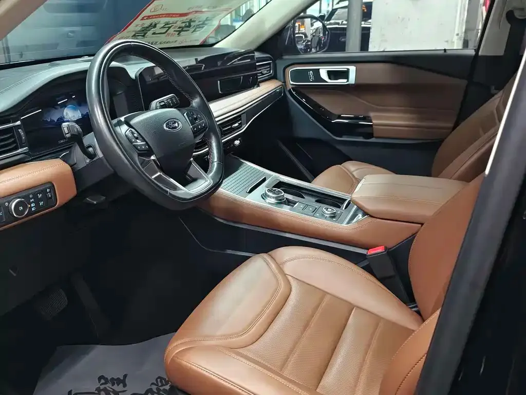 Ford Explorer 2024 из CN, фото 3