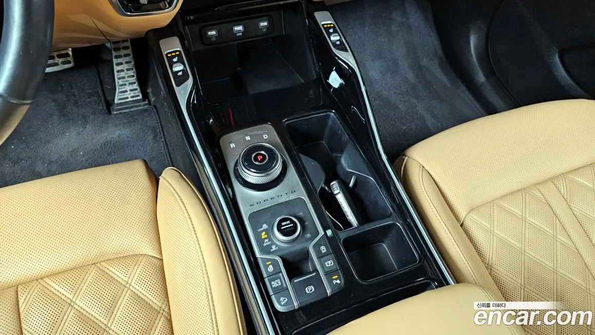 Kia Sorento — фото 10