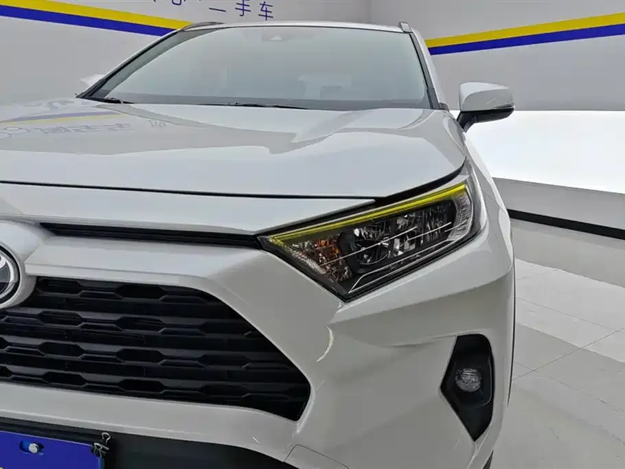 Toyota RAV4 2025 из CN, фото 3