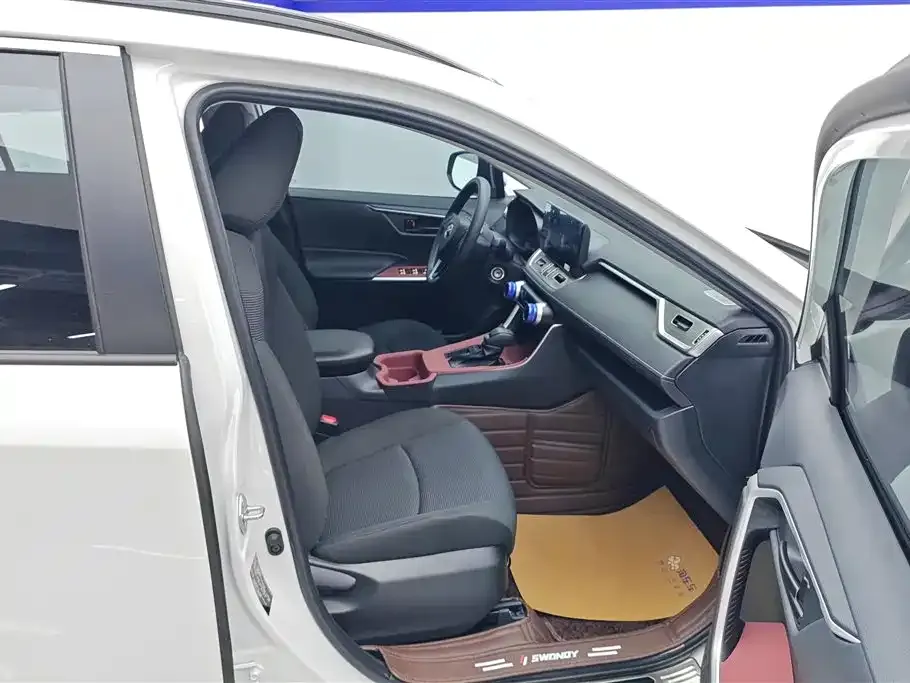Toyota RAV4 2025 из CN, фото 5