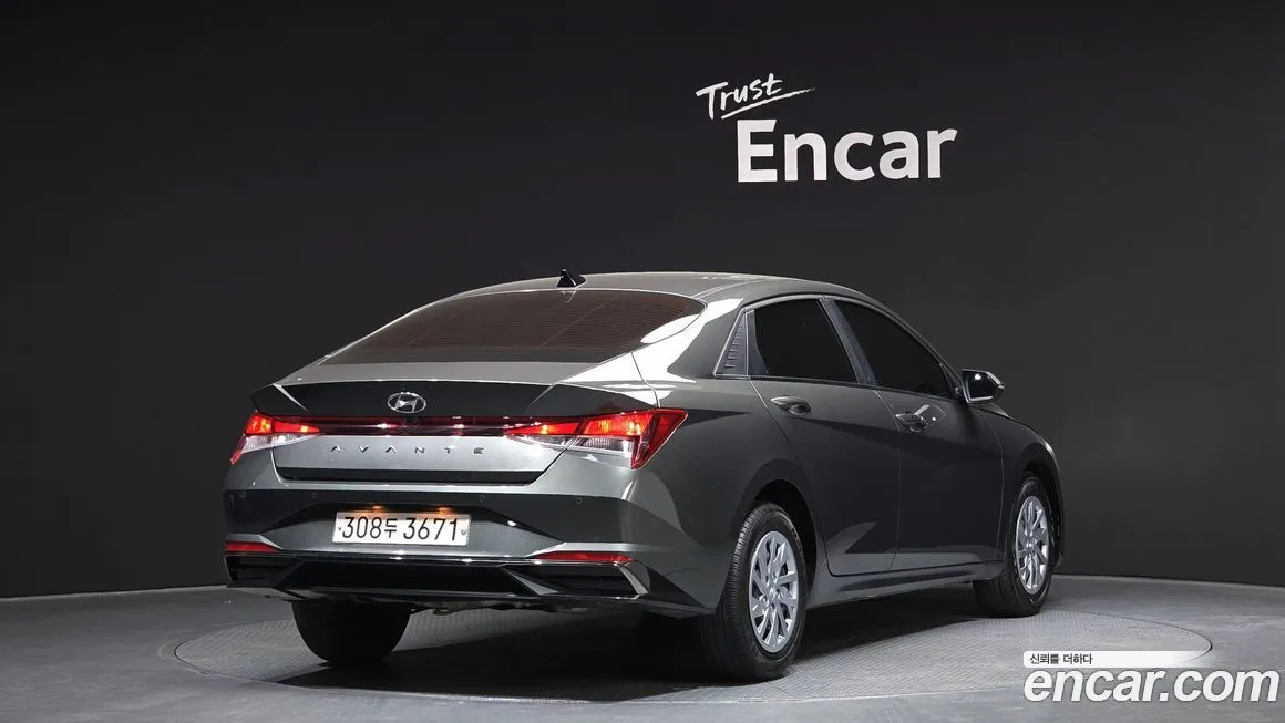 Hyundai AVANTE — фото 2