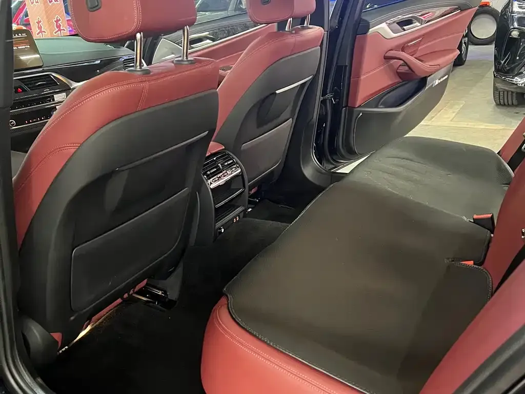BMW 5 Series 2022 из CN, фото 6