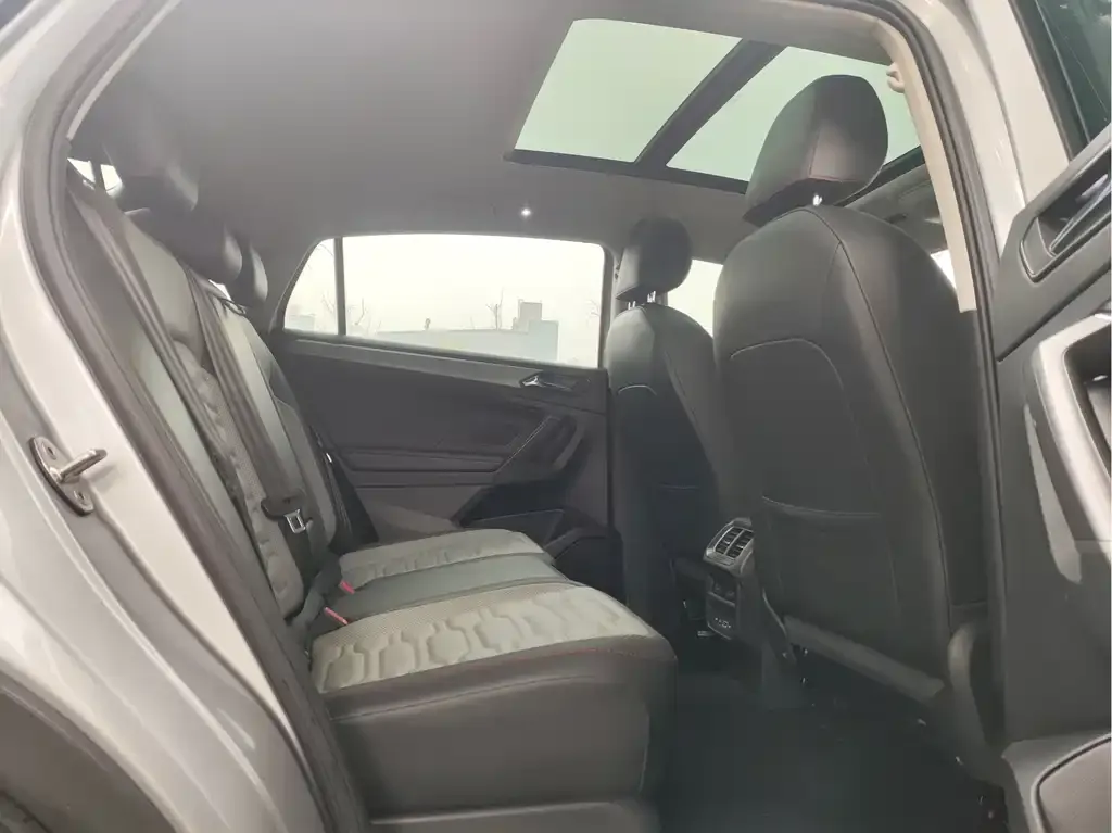Volkswagen Tiguan X 2021 из CN, фото 2