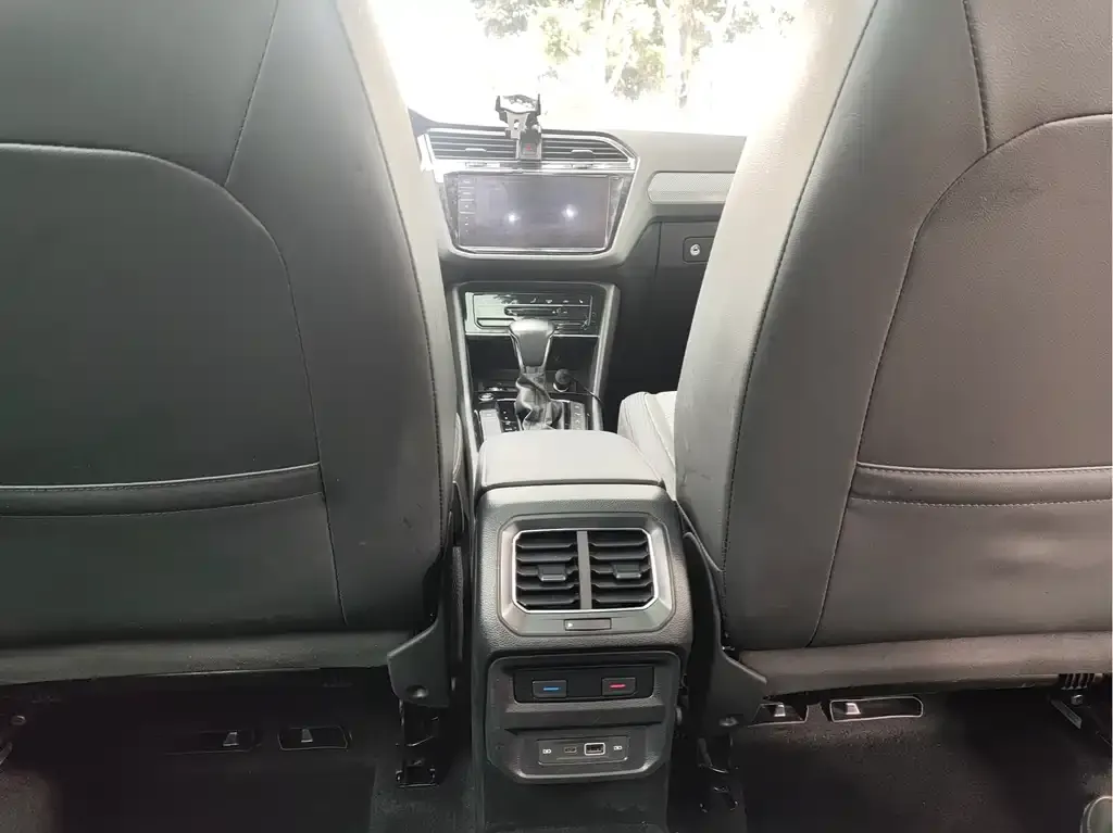 Volkswagen Tiguan X 2021 из CN, фото 3