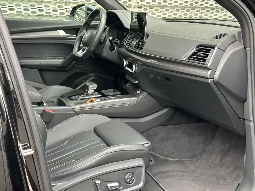 Audi Q5L 2023 из CN, фото 7