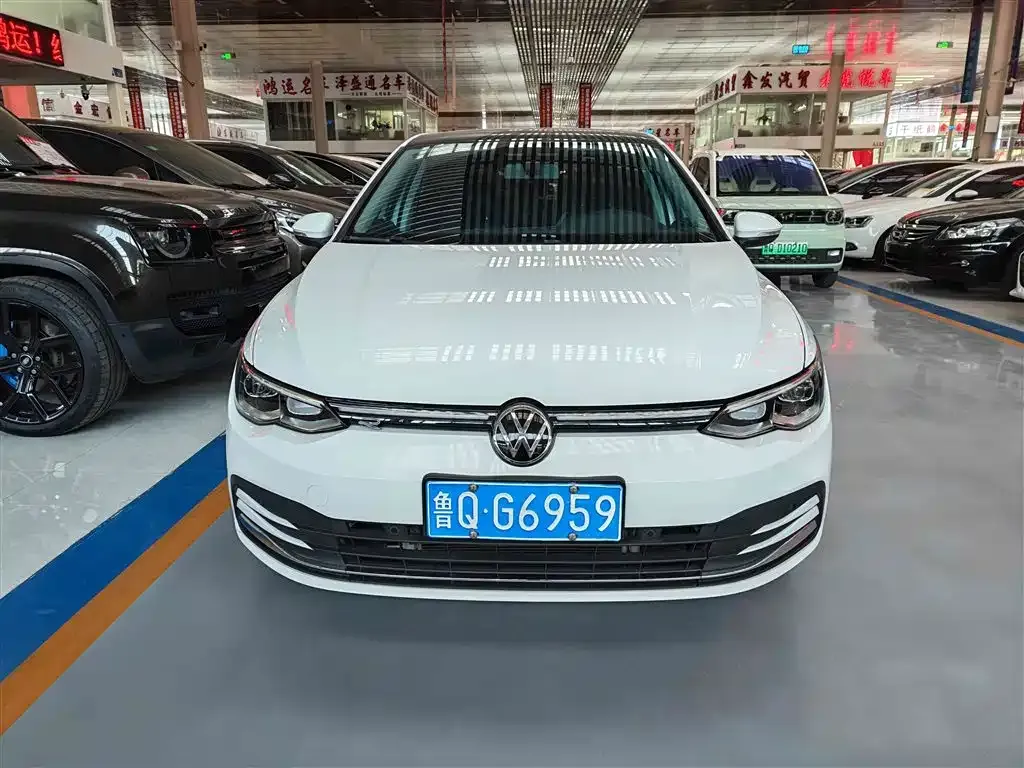 Volkswagen Golf 2023 из CN, фото 7