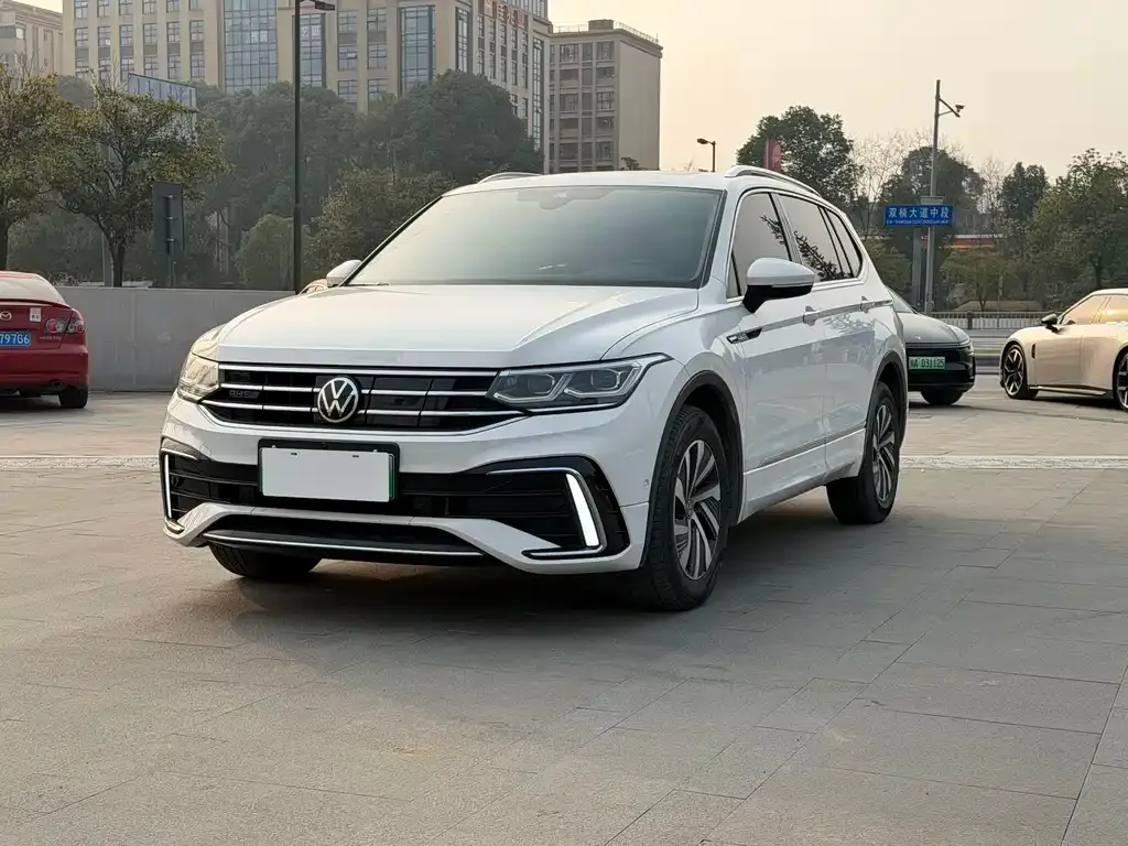 Volkswagen Tiguan L New Energy 2022 из CN, фото 1