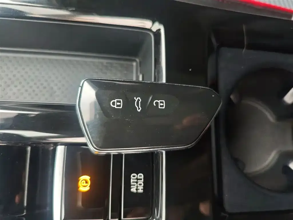 Volkswagen Lamando 2023 из CN, фото 2