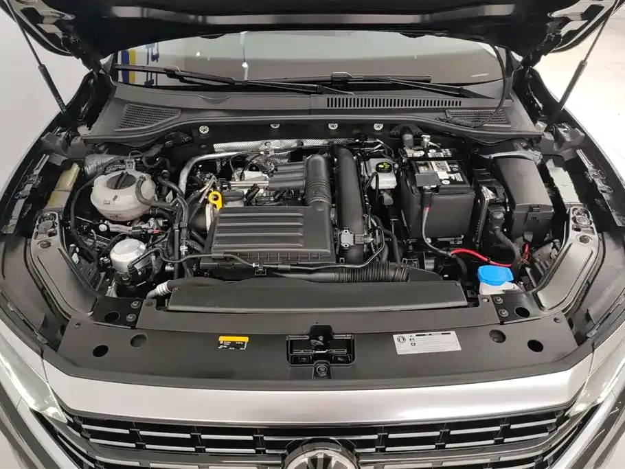 Volkswagen Passat 2023 из CN, фото 7