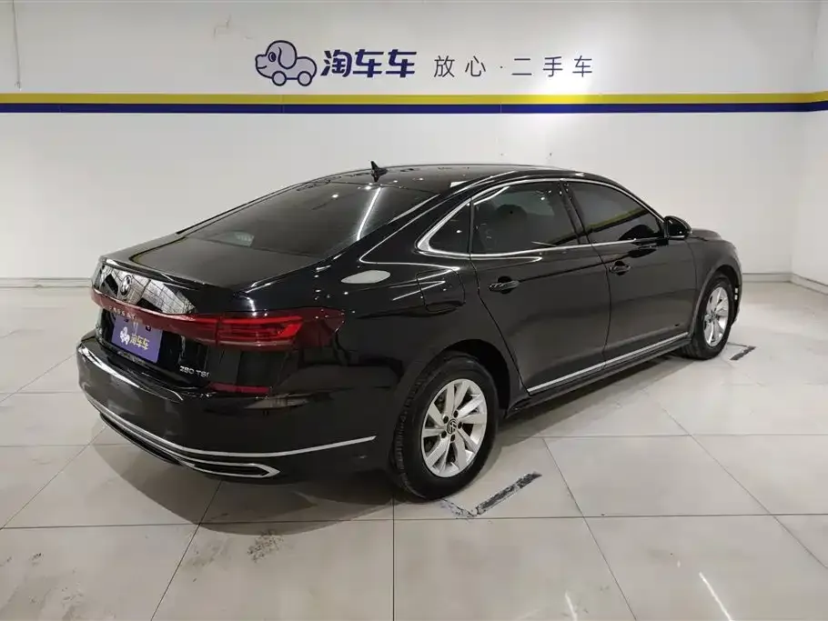 Volkswagen Passat 2023 из CN, фото 10