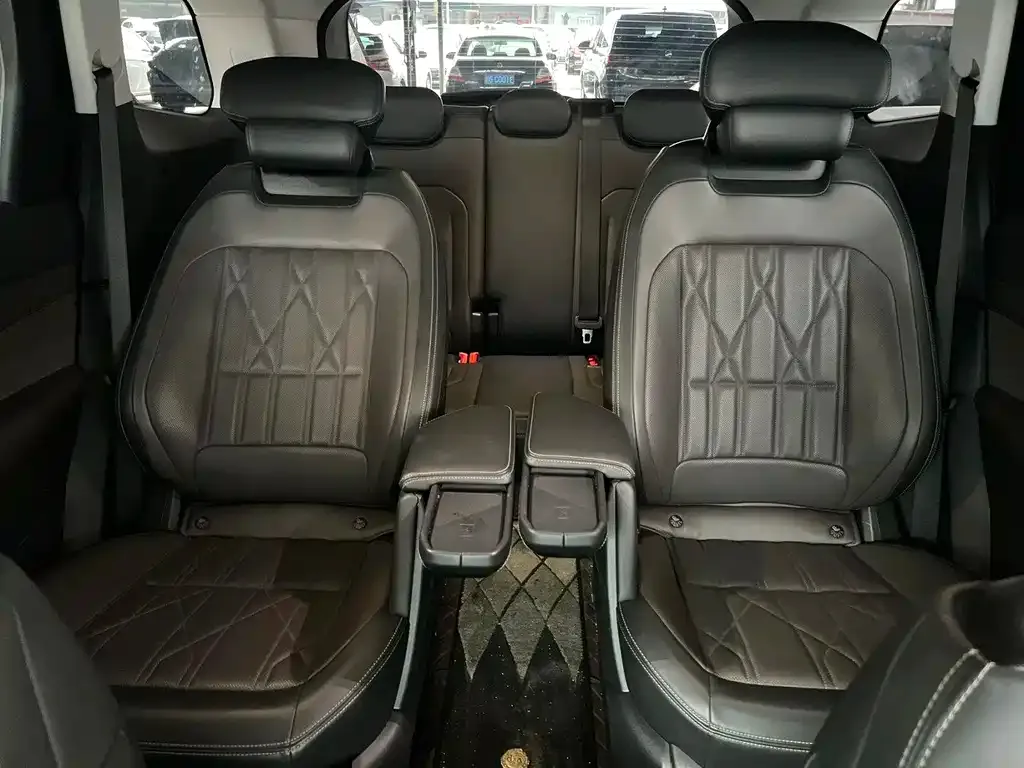 Ford Edge 2024 из CN, фото 9