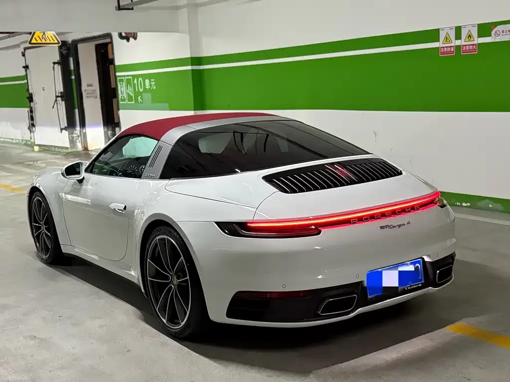 Porsche 911 2023 из CN, фото 3