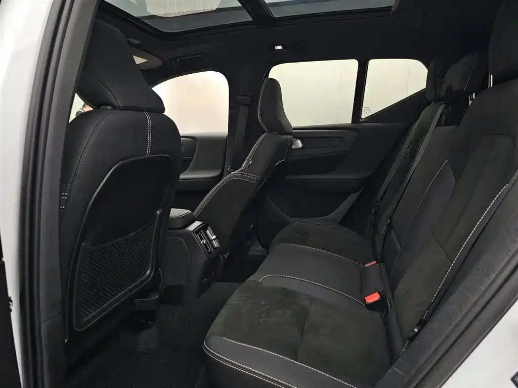 Volvo XC40 NEV 2023 из CN, фото 5