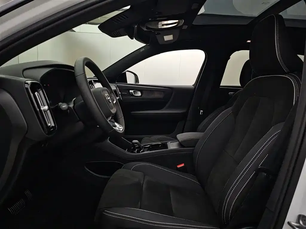Volvo XC40 NEV 2023 из CN, фото 3