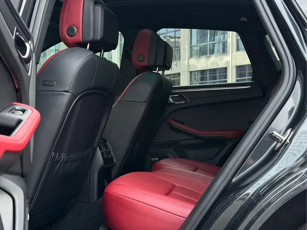 Porsche Macan 2023 из CN, фото 6