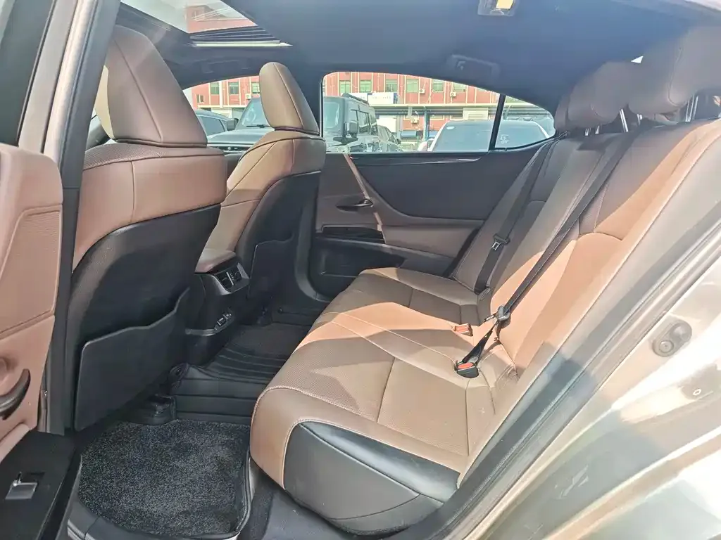Lexus ES 2022 из CN, фото 8