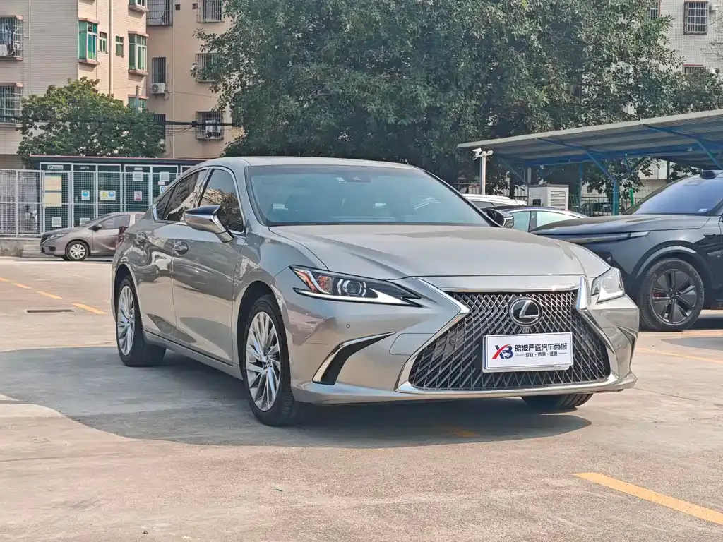 Lexus ES 2022 из CN, фото 9