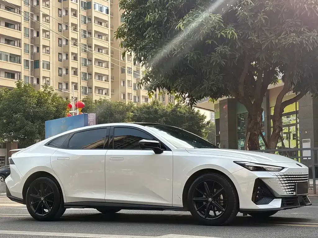 Changan UNI-V 2023 из CN, фото 4