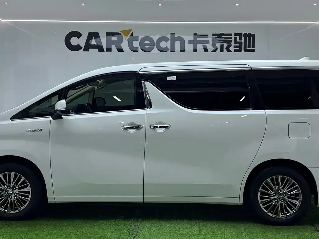 Toyota Alphard 2022 из CN, фото 2