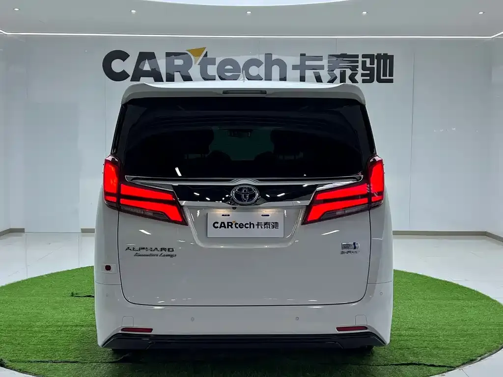 Toyota Alphard 2022 из CN, фото 5