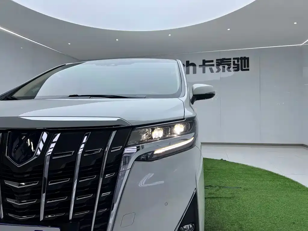 Toyota Alphard 2022 из CN, фото 3