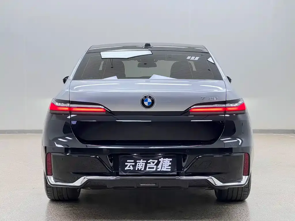 BMW 7 Series 2025 из CN, фото 3