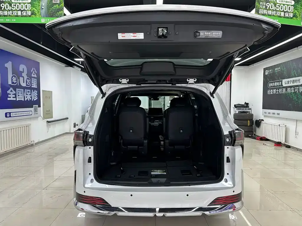 Toyota Sienna 2024 из CN, фото 10