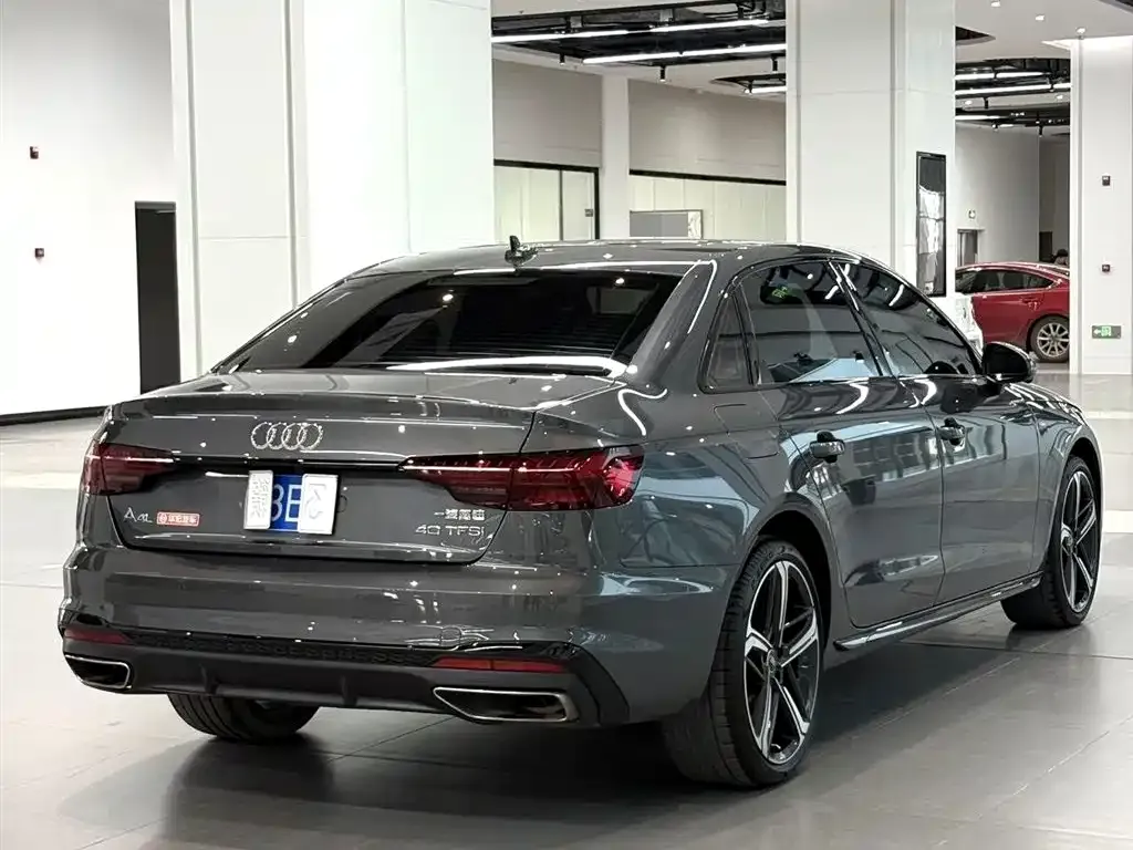 Audi A4L 2024 из CN, фото 8