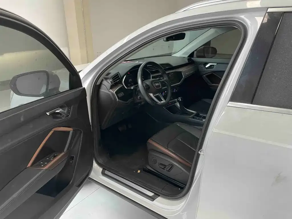 Audi Q3 2022 из CN, фото 2