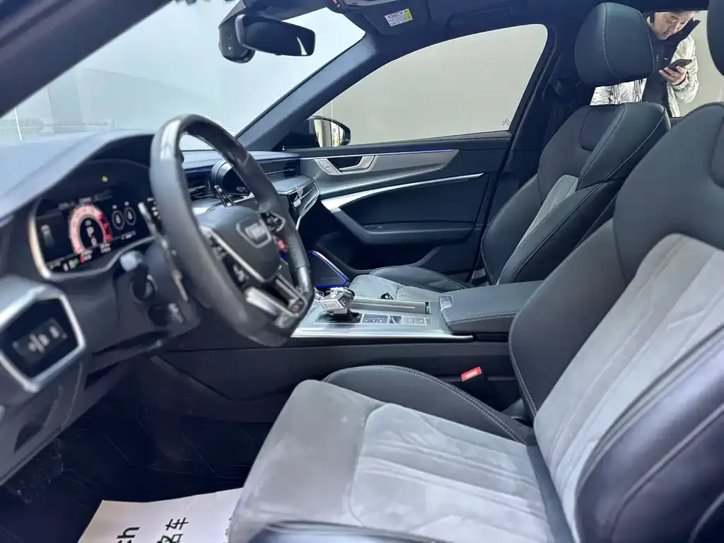 Audi A6L 2023 из CN, фото 2