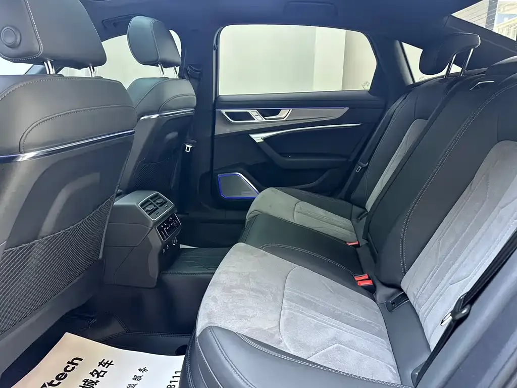 Audi A6L 2023 из CN, фото 9