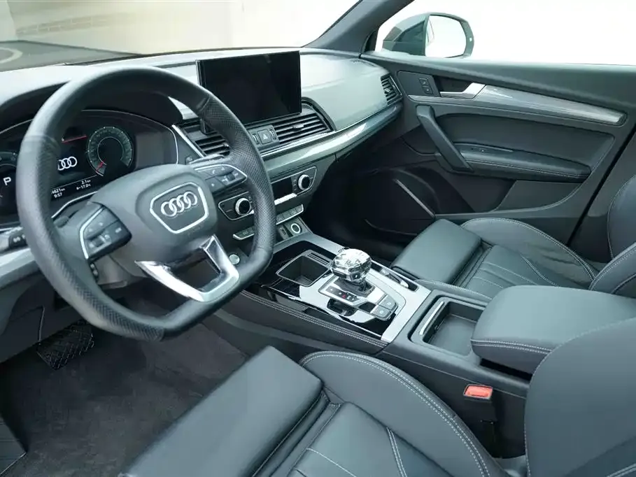 Audi Q5L Sportback — фото 10